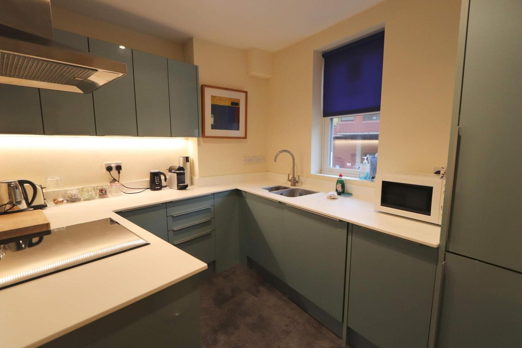 Quiet Riverside With Views And Parking- * Bristol