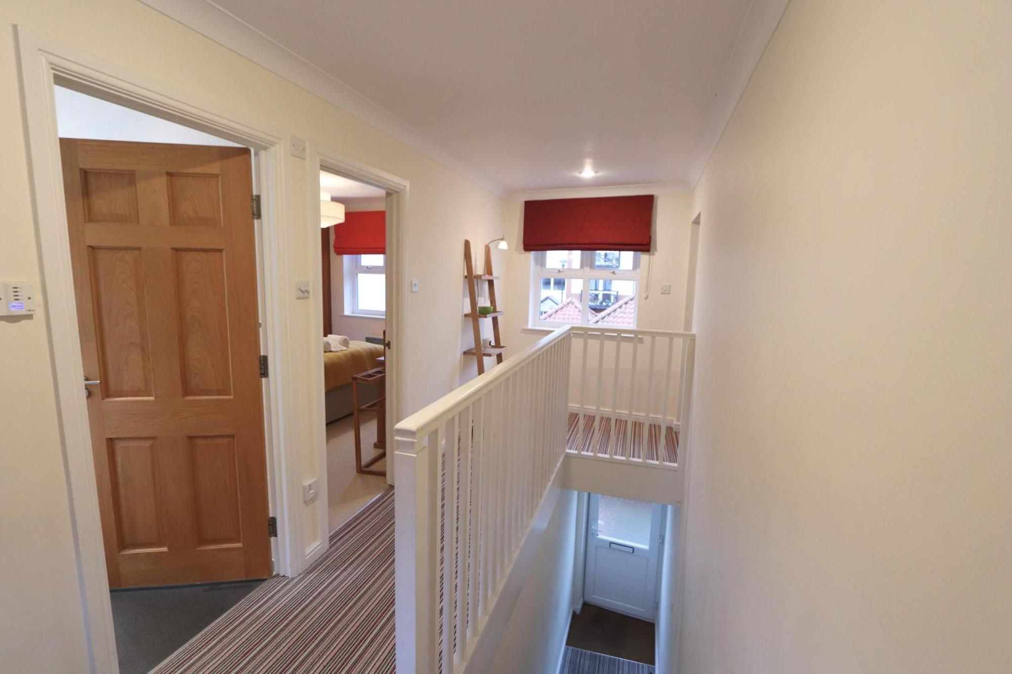 Quiet Riverside With Views And Parking- Apartment Bristol